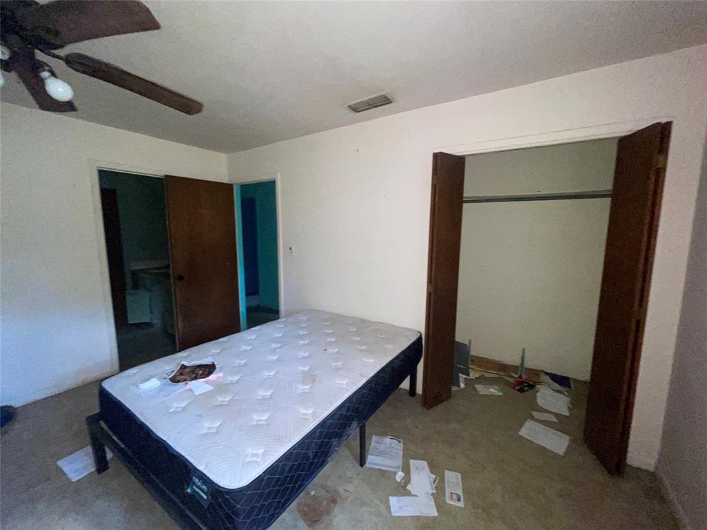 188 Pryor Street Rusk, TX 75785 - Photo 18 of 22 a room with a table and chairs