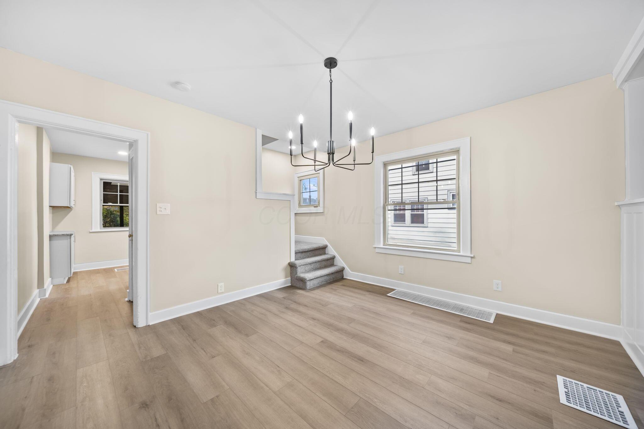 263 Crestview Road Columbus, OH 43202 - Photo 10 of 43 Dining Room