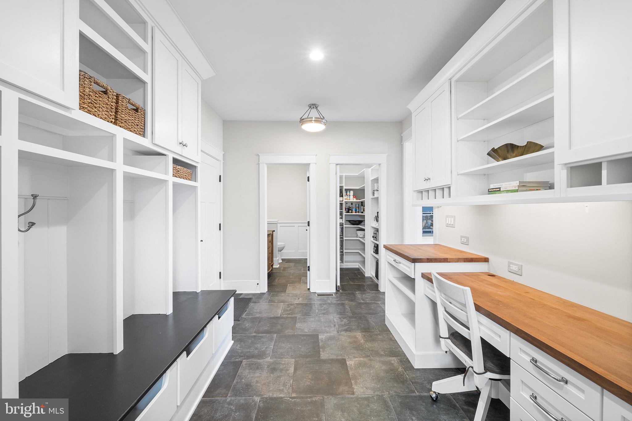 5 Raffaela Drive Malvern, PA 19355 - Photo 17 of 38 Desk space