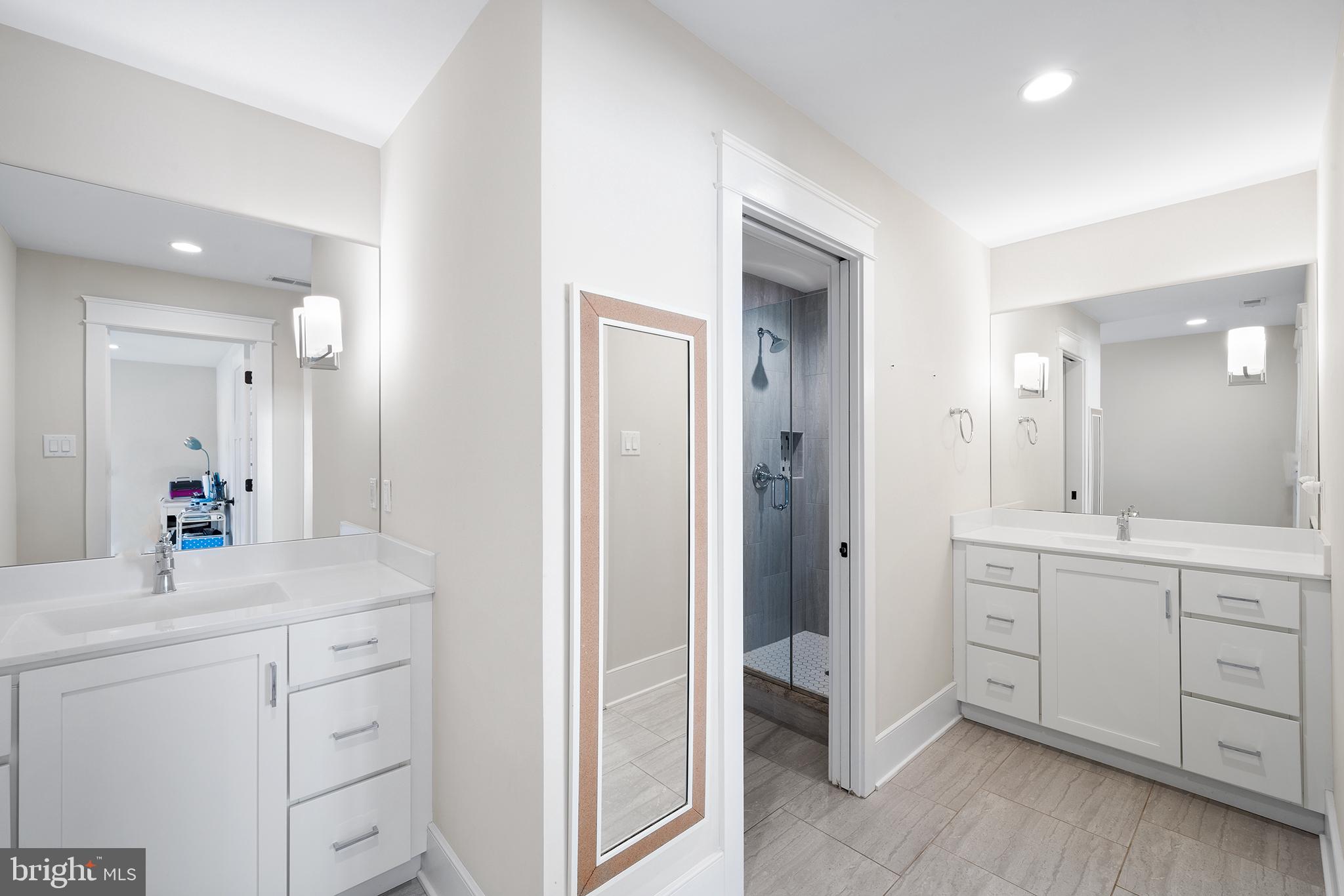 5 Raffaela Drive Malvern, PA 19355 - Photo 24 of 38 Jack and Jill Bath with private shower and toilet