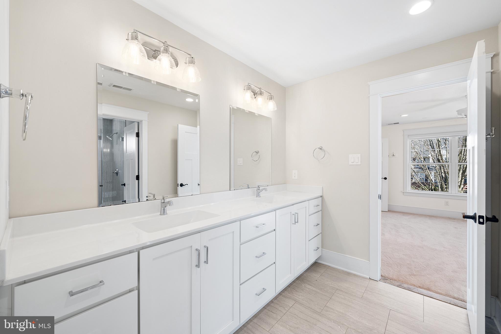 5 Raffaela Drive Malvern, PA 19355 - Photo 28 of 38 Jack and Jill bath for bedroom 4 & 5