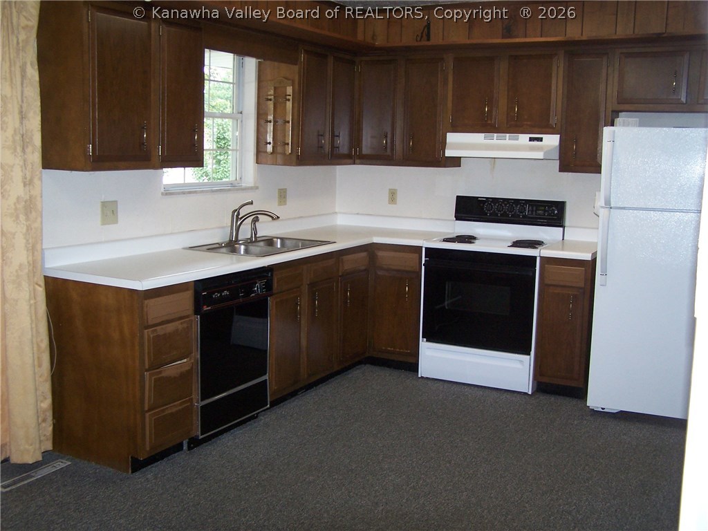 144 English Road Point Pleasant, WV 25550 - Photo 3 of 11 Gallery Image 3