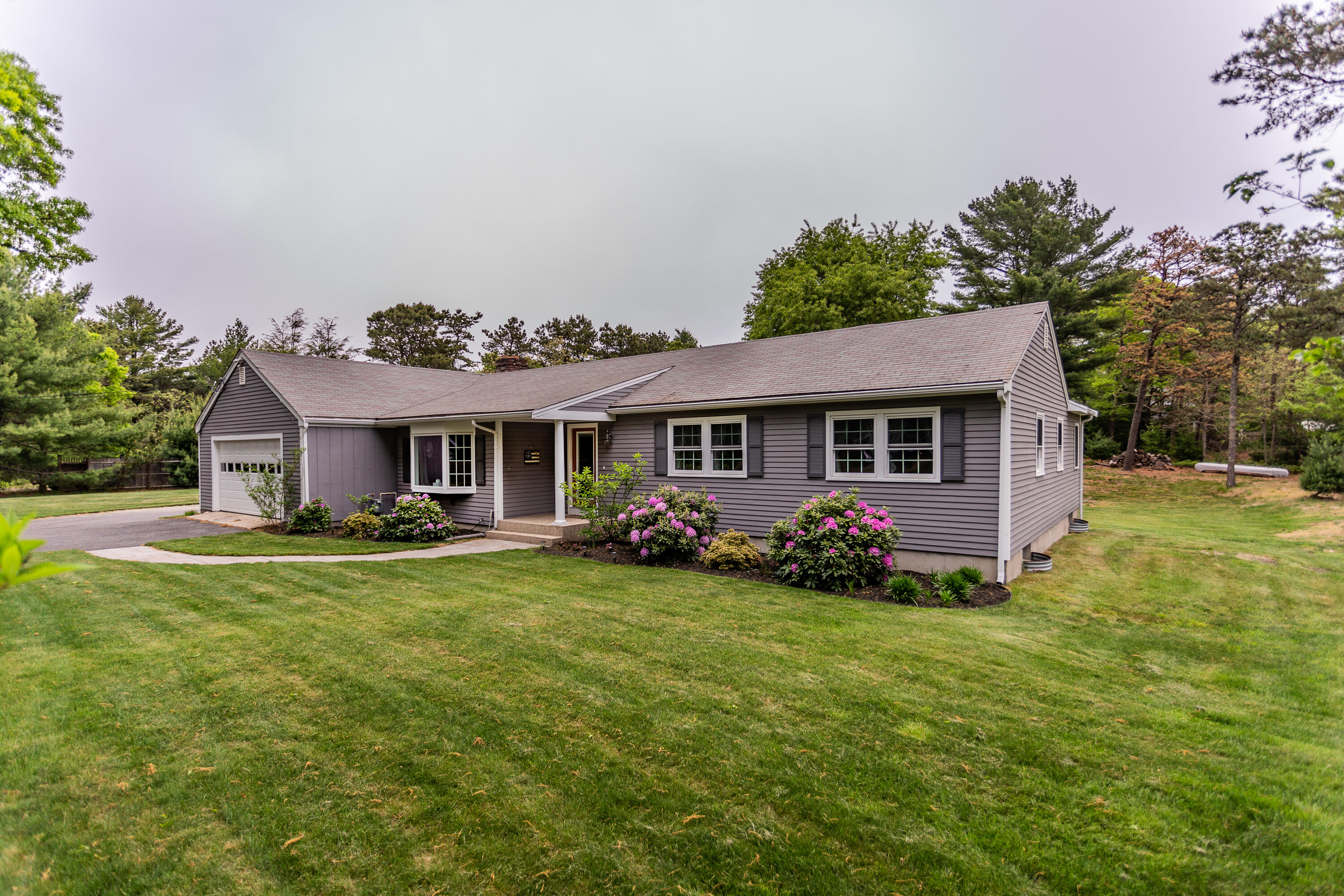 18 Newtown Road Sandwich, MA 02563 - Photo 4 of 45 18 Newtown Roadsandwich_Michelle Kaye Ph