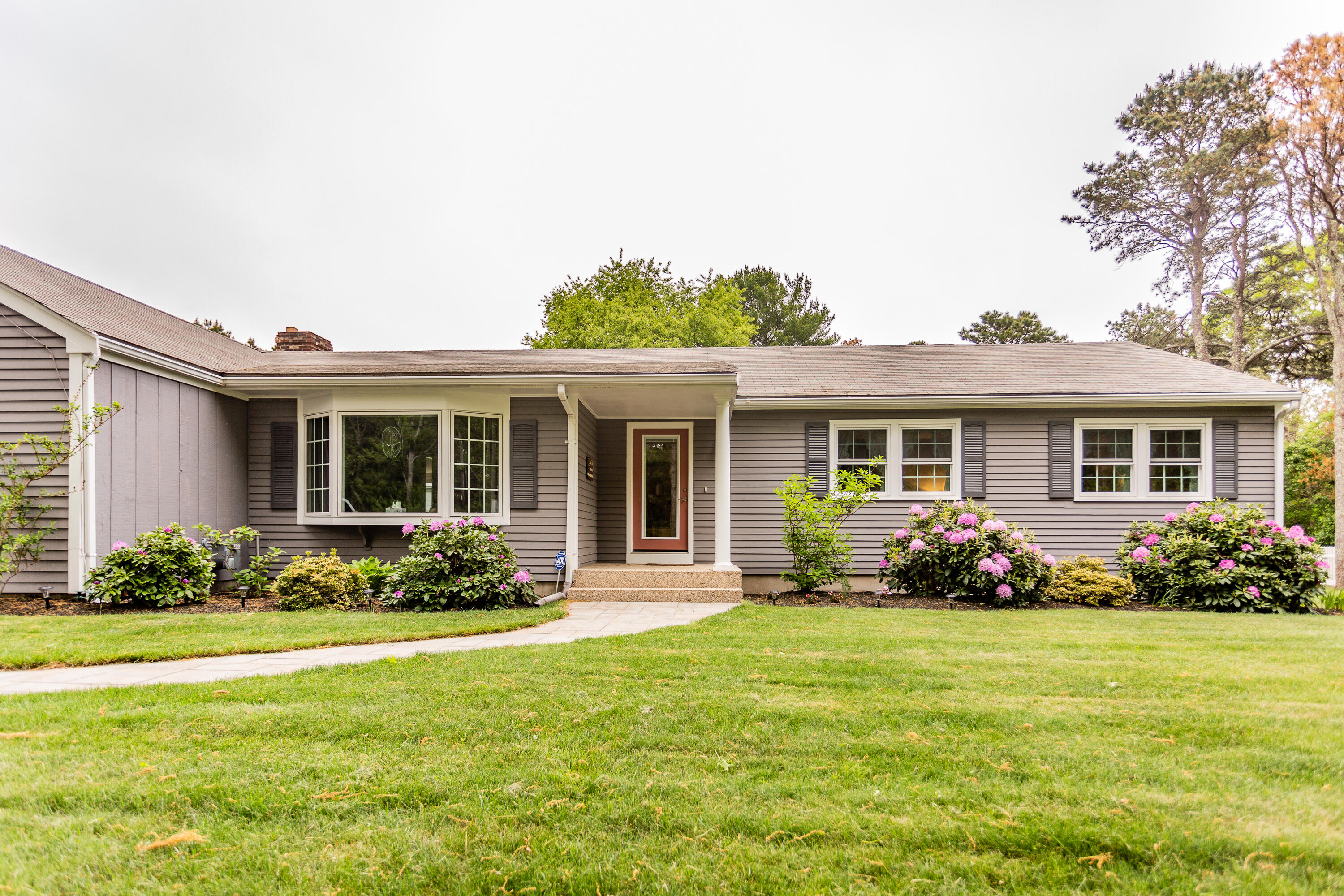 18 Newtown Road Sandwich, MA 02563 - Photo 8 of 45 18 Newtown Roadsandwich_Michelle Kaye Ph