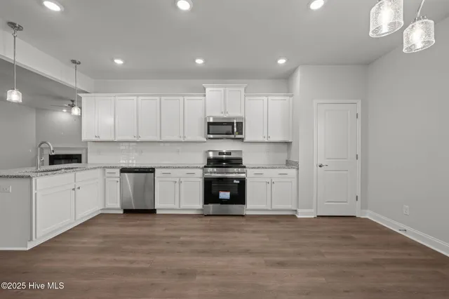 $398,575 | 1132 Coral Reef Drive, New Bern, NC 28560