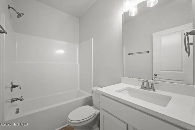 $398,575 | 1132 Coral Reef Drive, New Bern, NC 28560