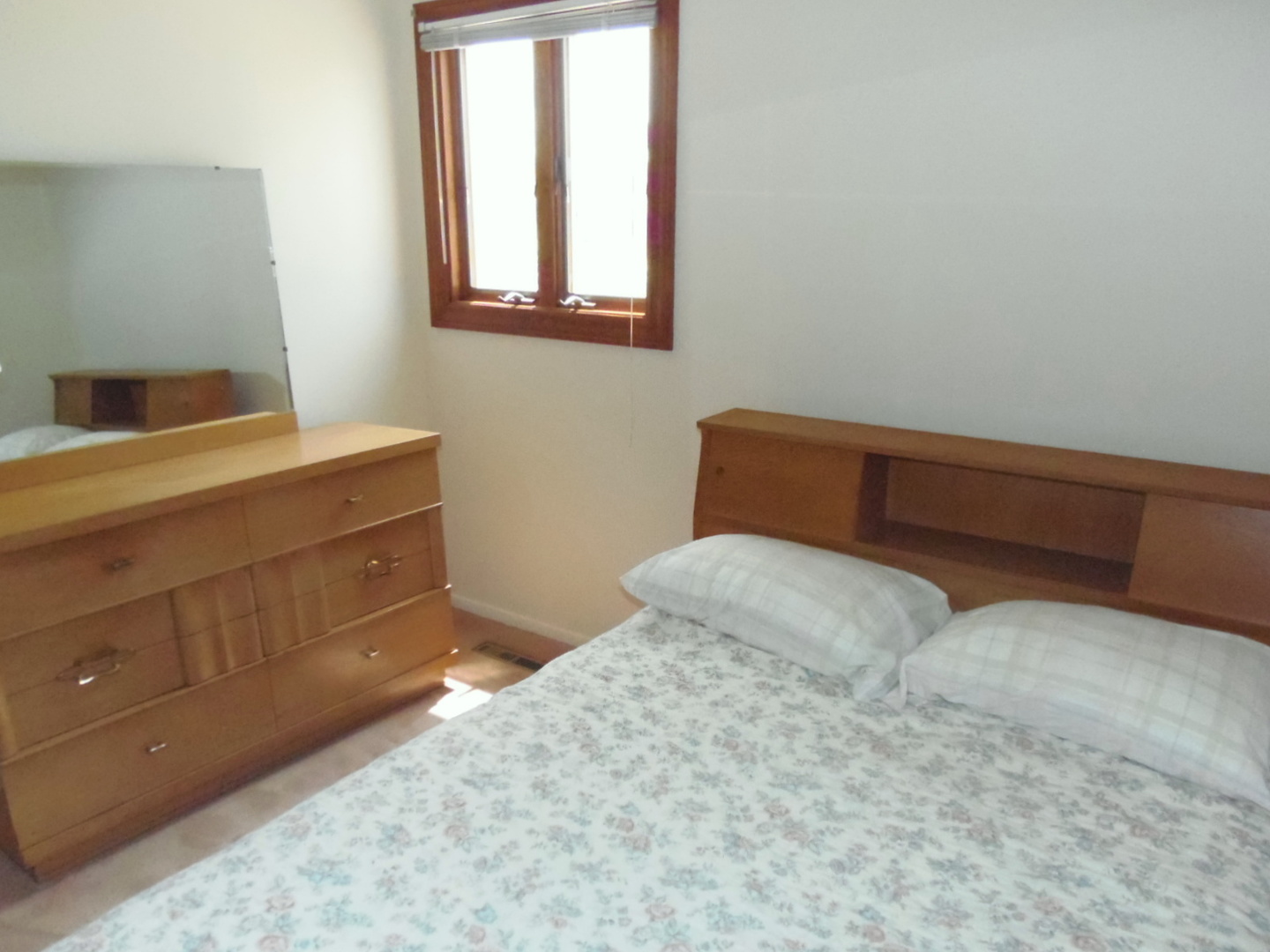 24 South Oltendorf Road Streamwood, IL 60107 - Photo 8 of 11