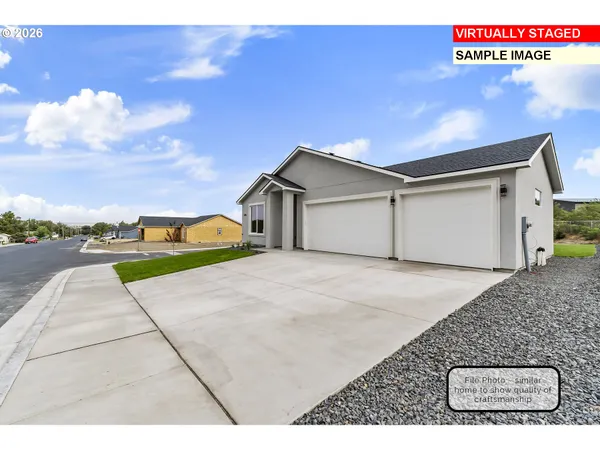 $424,900 | 1238 Southeast Kimber Drive, Hermiston, OR 97838