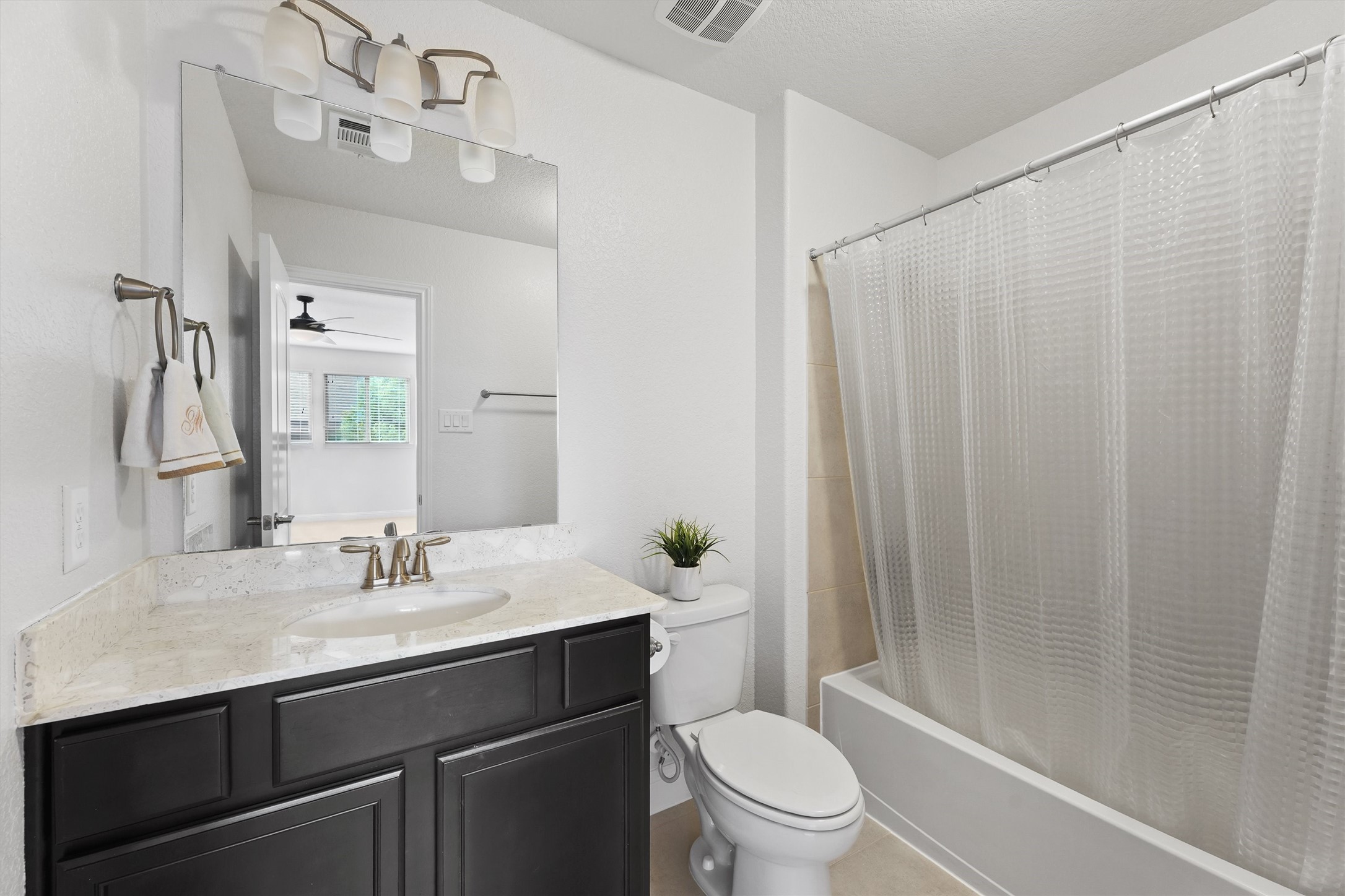 6 Inland Prairie Drive Tomball, TX 77375 - Photo 23 of 33 Bathroom (up0