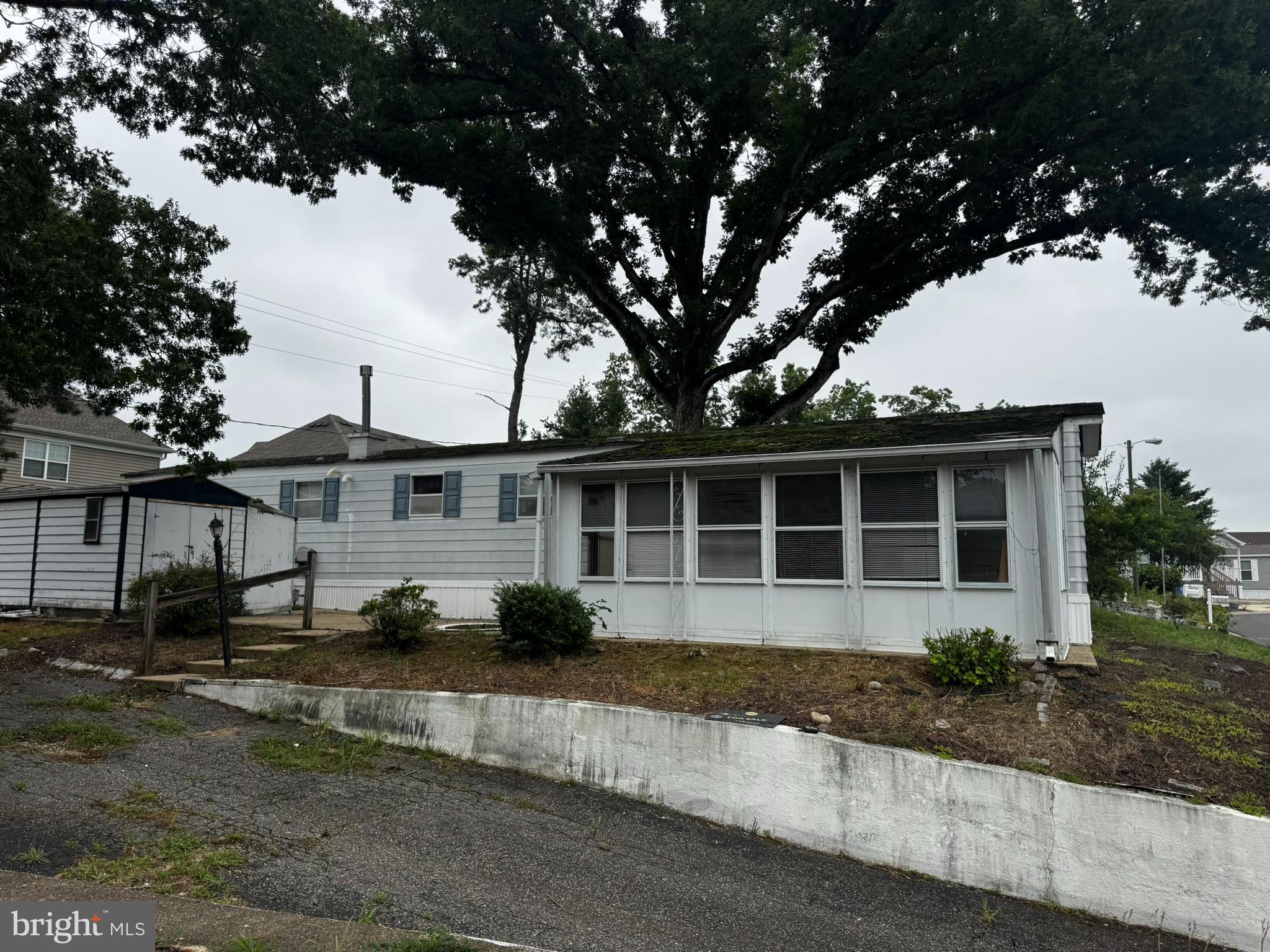 100 Roberts Road Toms River, NJ 08755 - Photo 3 of 20 Side view