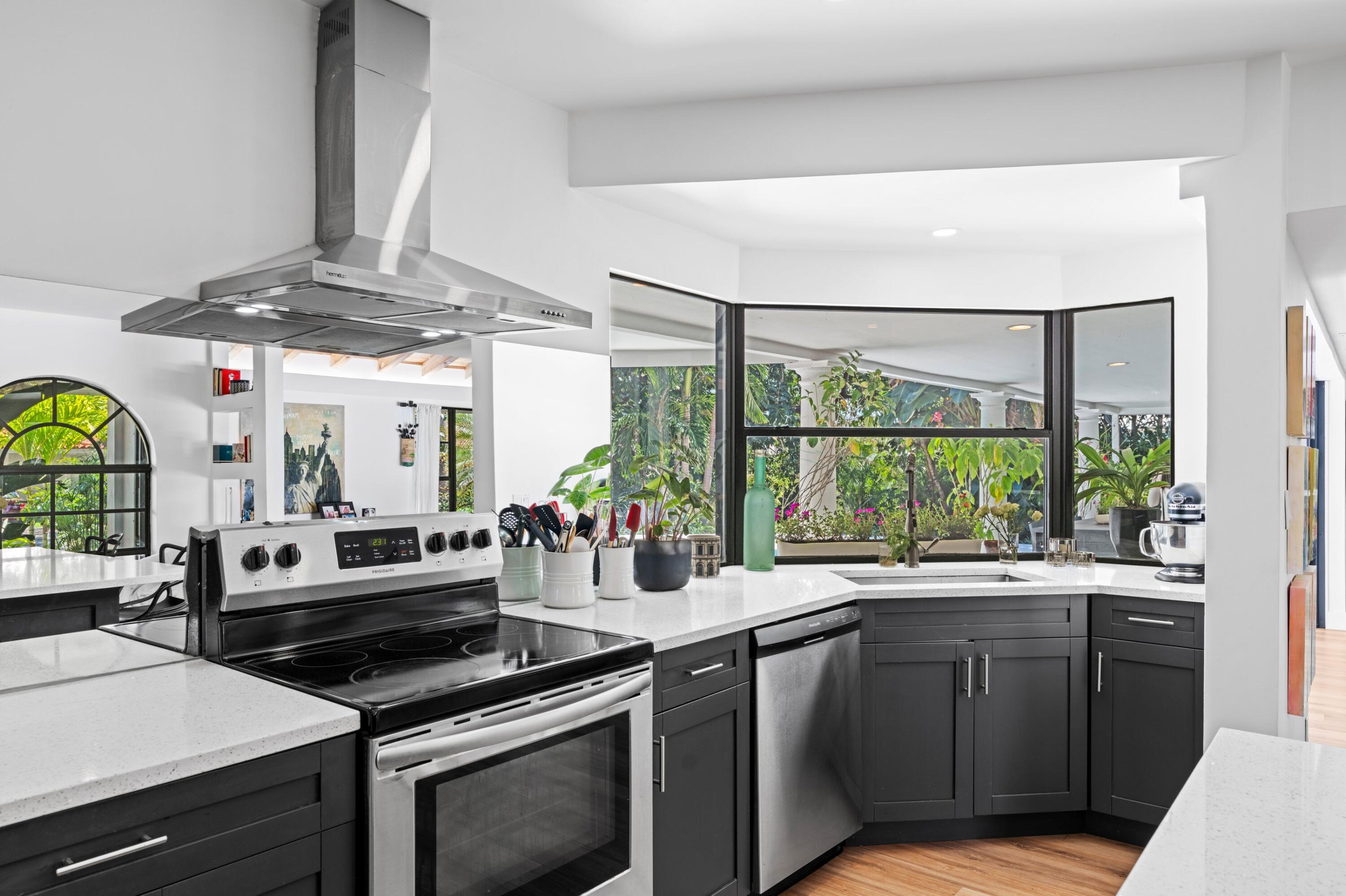 1120 Northwest 6th Avenue Boca Raton, FL 33432 - Photo 11 of 42 Kitchen