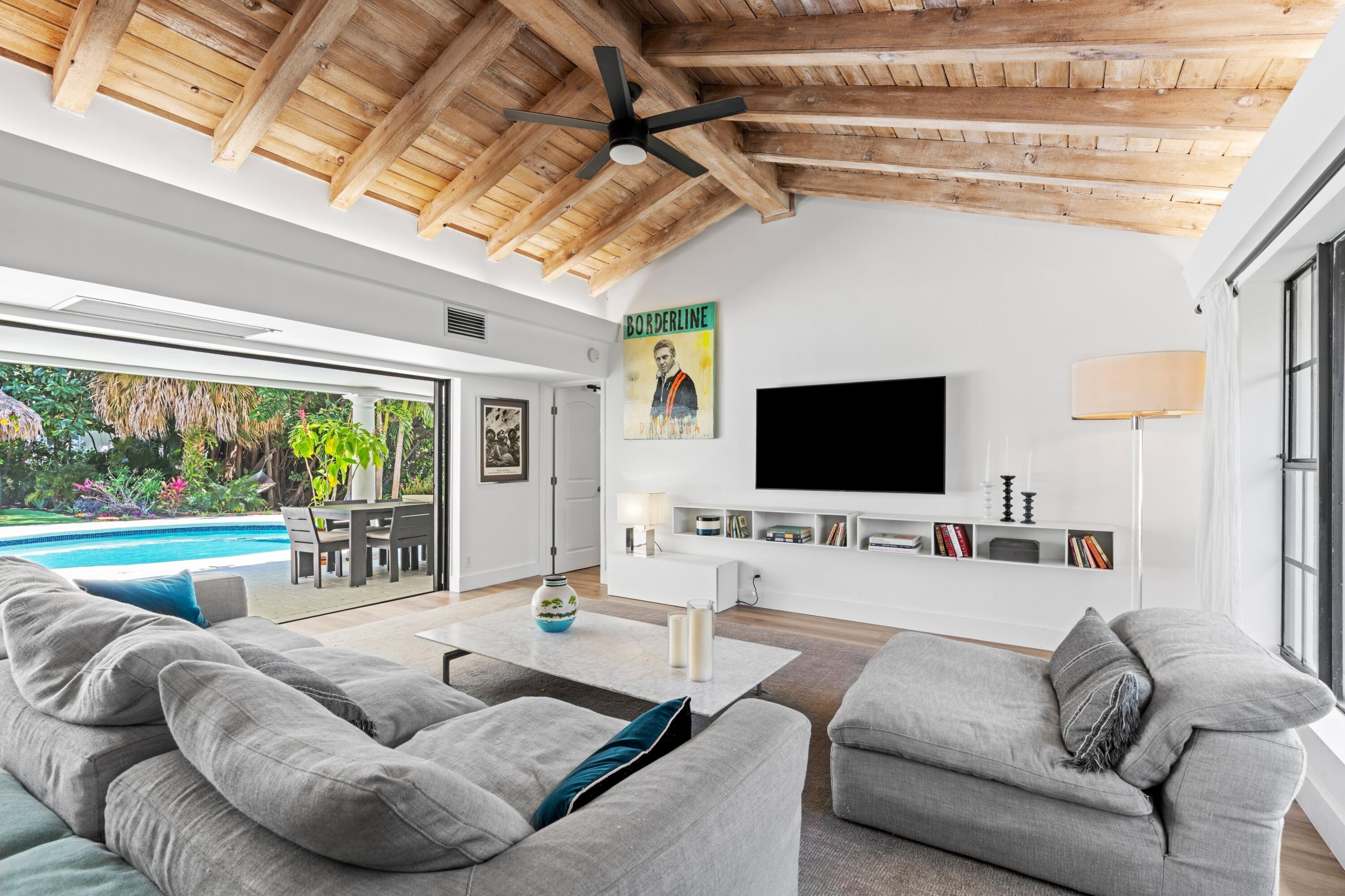 1120 Northwest 6th Avenue Boca Raton, FL 33432 - Photo 15 of 42 Living Room