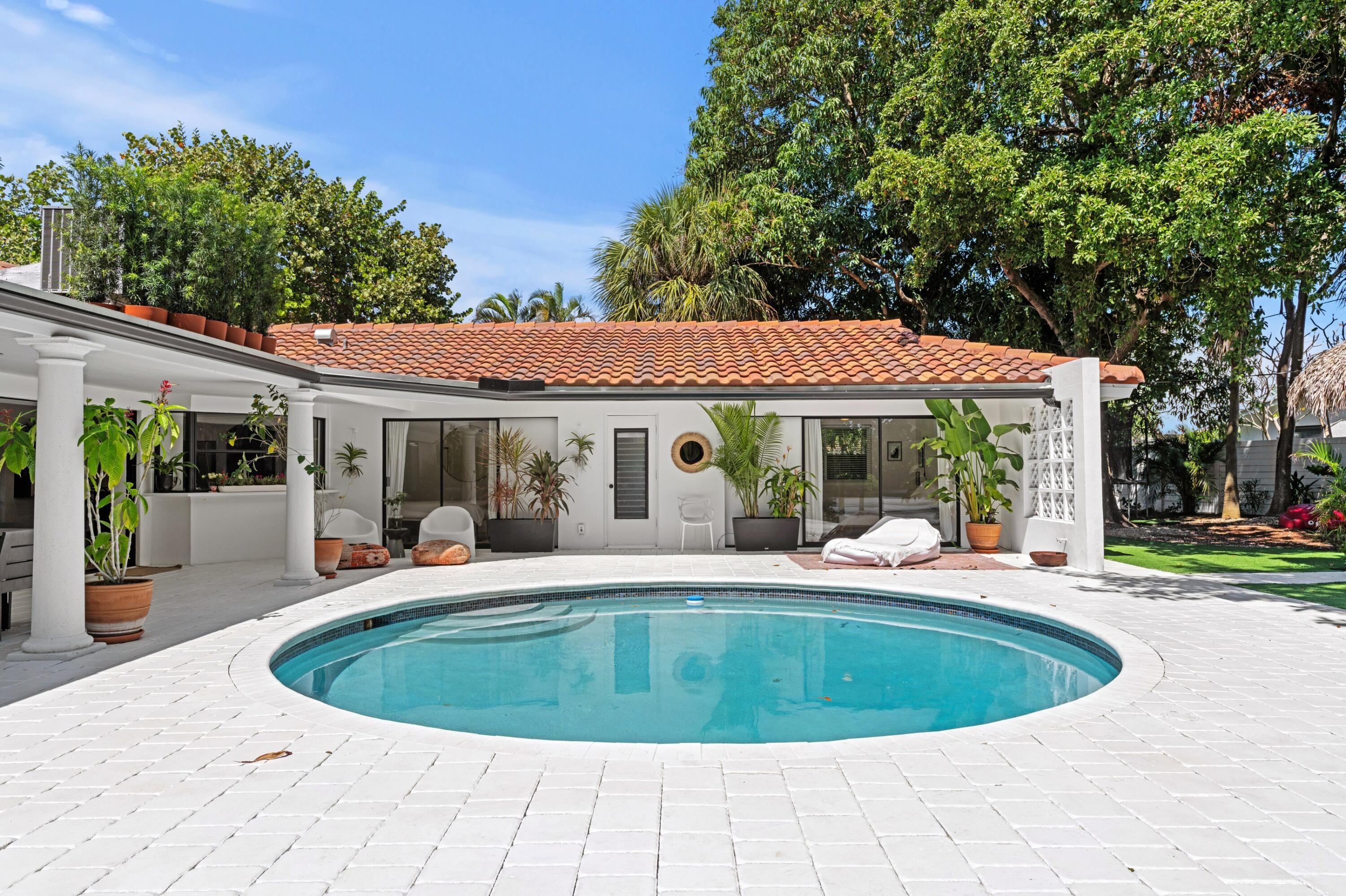 1120 Northwest 6th Avenue Boca Raton, FL 33432 - Photo 5 of 42 Pool & Patio