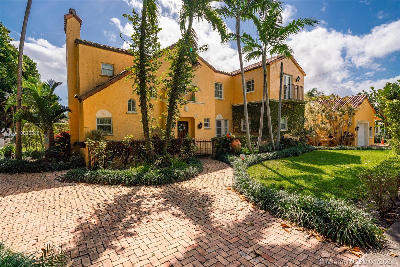 2802 Columbus Boulevard Coral Gables, FL 33134 - Photo 1 of 44