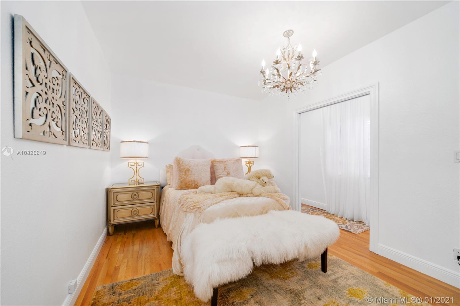 2802 Columbus Boulevard Coral Gables, FL 33134 - Photo 19 of 44