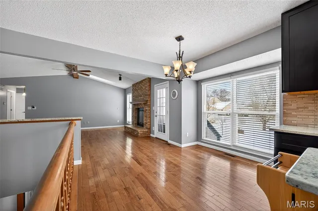 $324,900 | 522 Pioneer Drive, St. Peters, MO 63376