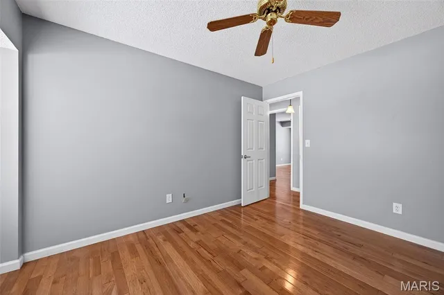 $324,900 | 522 Pioneer Drive, St. Peters, MO 63376