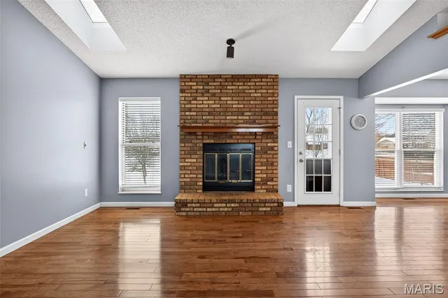 $324,900 | 522 Pioneer Drive, St. Peters, MO 63376