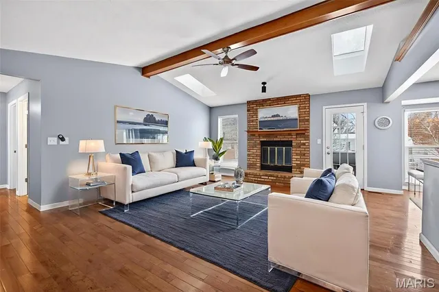 $324,900 | 522 Pioneer Drive, St. Peters, MO 63376