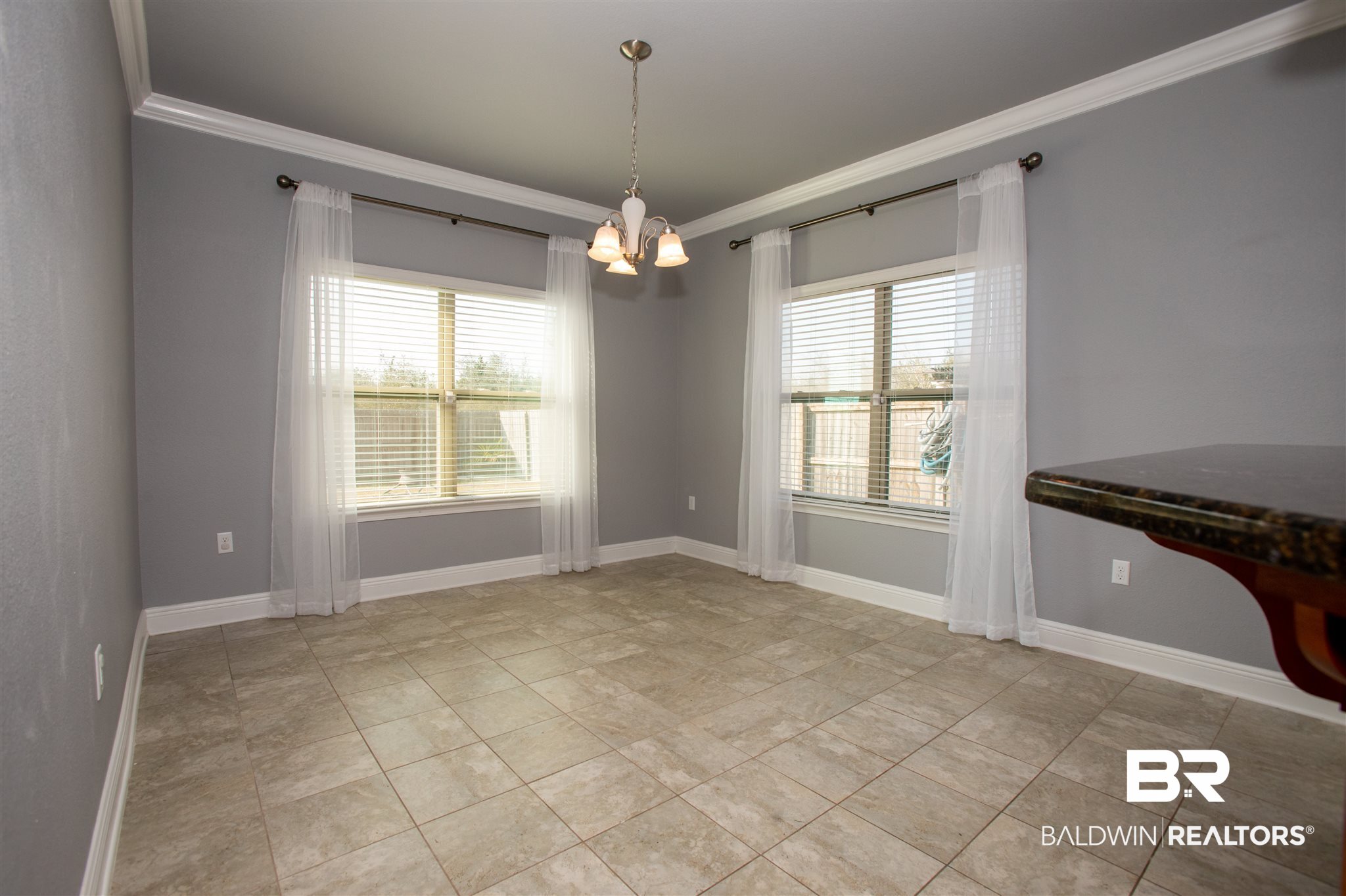 7029 Rocky Rd Loop Gulf Shores, AL 36542 - Photo 11 of 43 breakfast room