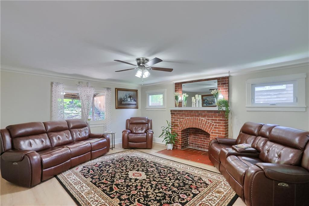 5216 Verona Road Verona, PA 15147 - Photo 12 of 42 Gallery Image 12