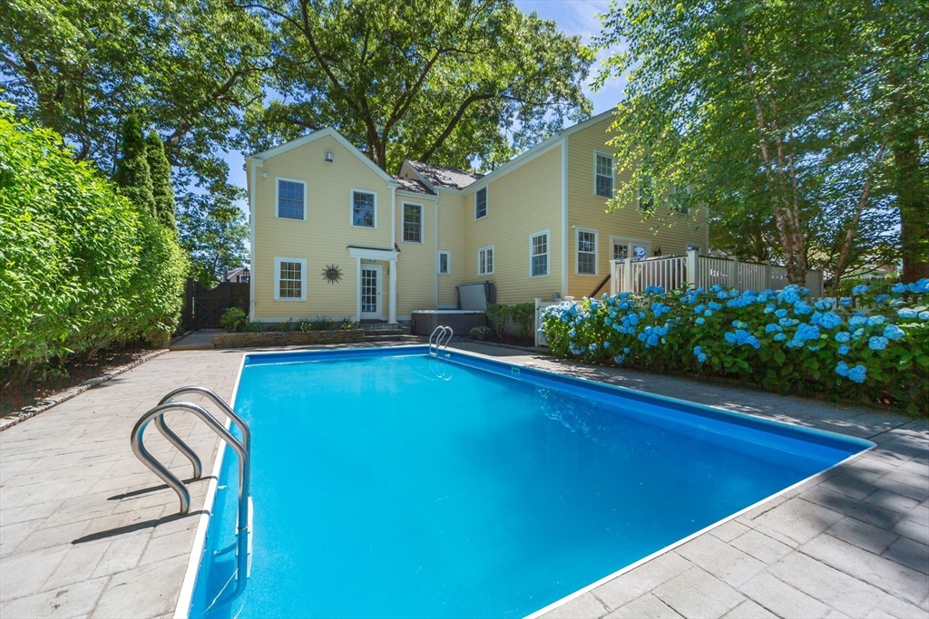 9 Sherwood Road Natick, MA 01760 - Photo 36 of 39 Gallery Image 36