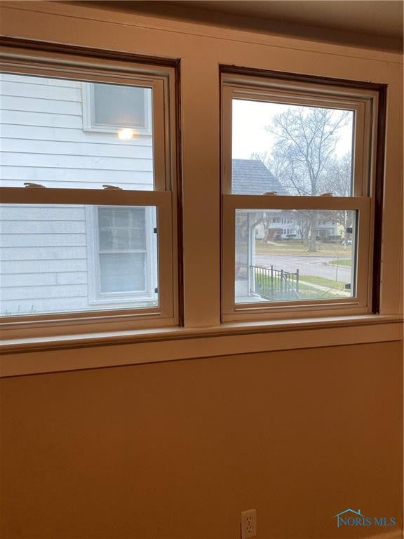 4146 Lowe Road Toledo, OH 43612 - Photo 11 of 33 Gallery Image 11