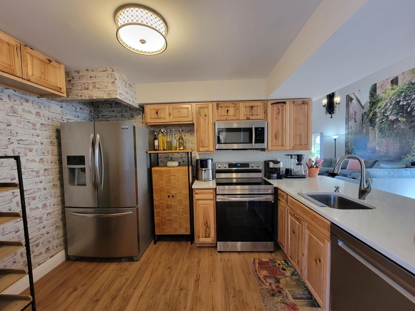 Undisclosed Address West Palm Beach, FL 33409 - Photo 12 of 58 20220119043950982452000000-o