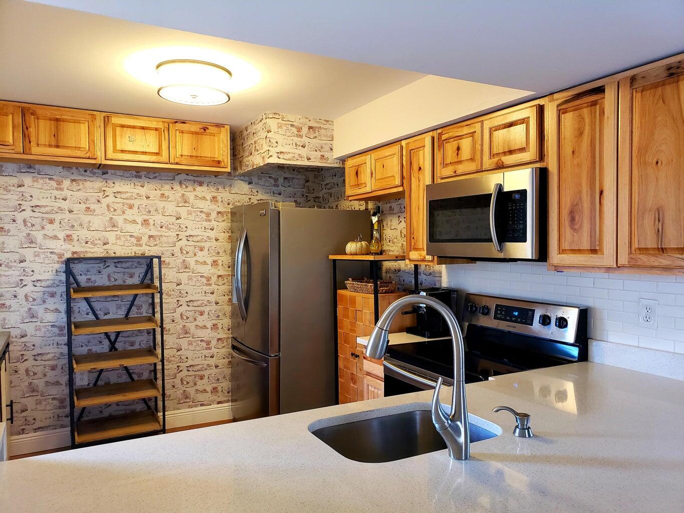 Undisclosed Address West Palm Beach, FL 33409 - Photo 17 of 58 20220115175604131694000000-o