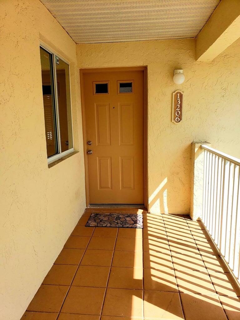 Undisclosed Address West Palm Beach, FL 33409 - Photo 5 of 58 20220115175600662018000000-o