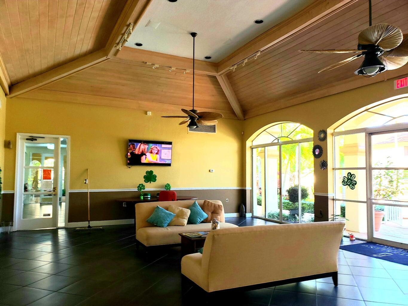 Undisclosed Address West Palm Beach, FL 33409 - Photo 9 of 58 20220115175555790864000000-o