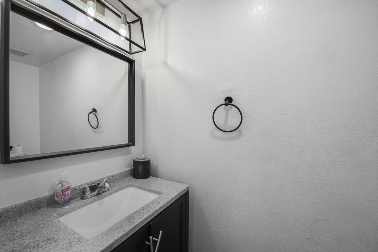 8713 Central Way Spring Valley, CA 91977 - Photo 7 of 39 Gallery Image 7