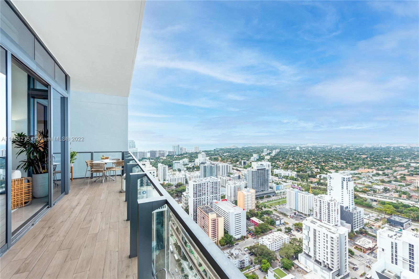 88 Southwest 7th Street, Unit 4110 Miami, FL 33130 - Photo 27 of 33 a view of a balcony with city view