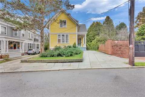 $875,000 | 117 Benevolent Street, Providence, RI 02906