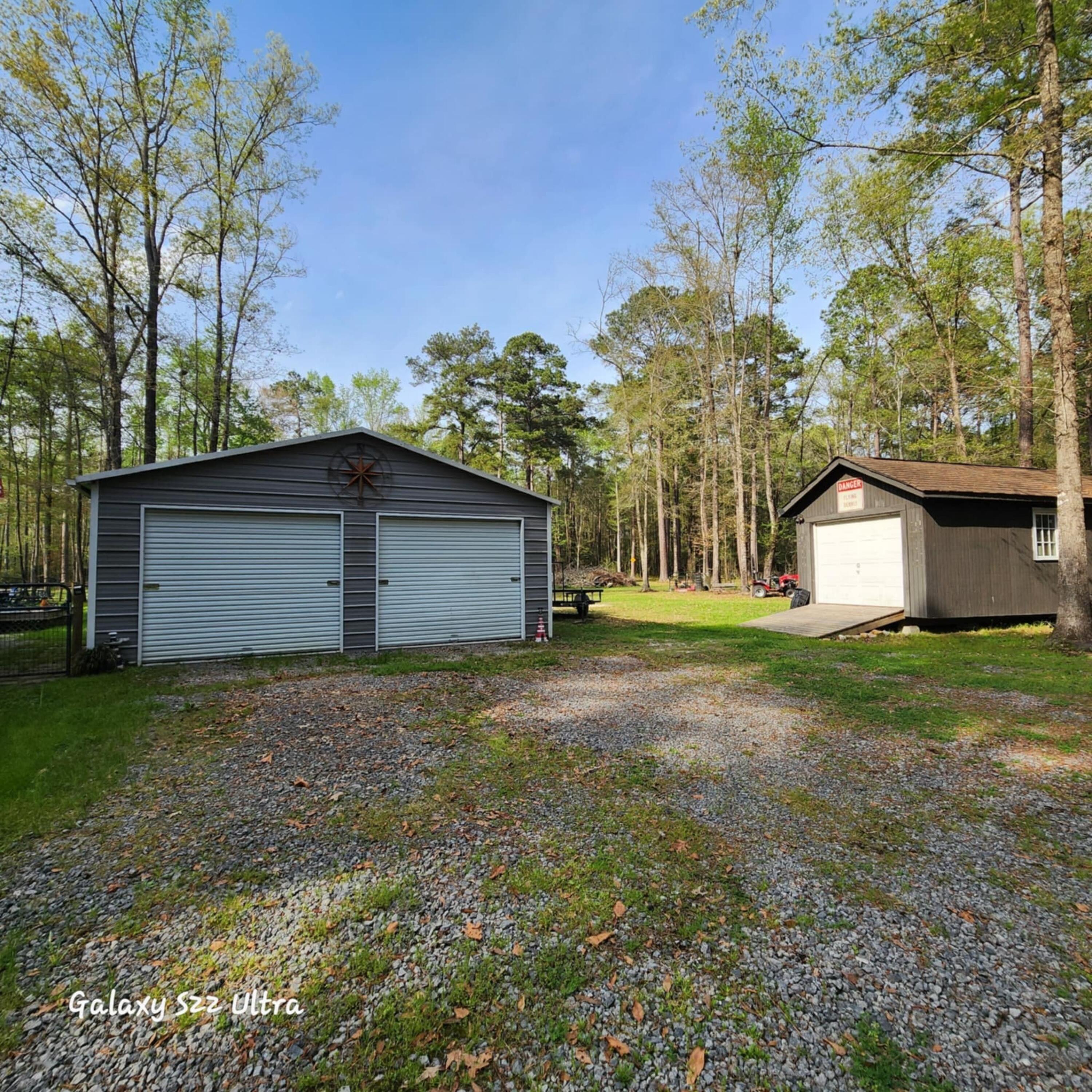 2729 Barracada Road Walterboro, SC 29488 - Photo 36 of 45 Garage