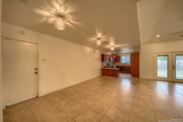 $2,100 | 11015 Wedgewood Drive, San Antonio, TX 78230