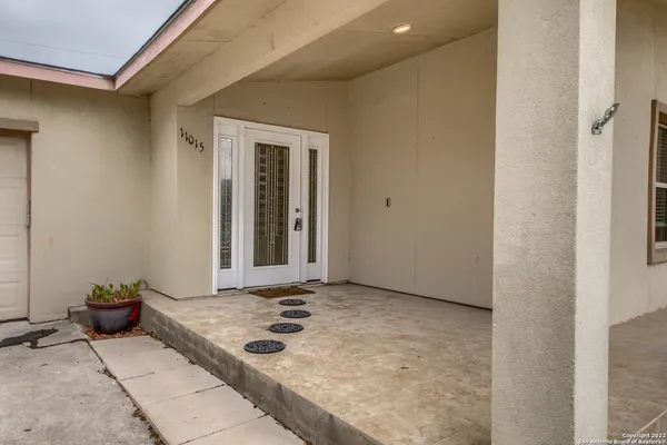 $2,100 | 11015 Wedgewood Drive, San Antonio, TX 78230