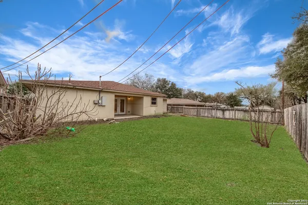 $2,100 | 11015 Wedgewood Drive, San Antonio, TX 78230