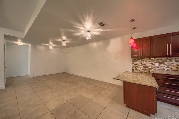 $2,100 | 11015 Wedgewood Drive, San Antonio, TX 78230
