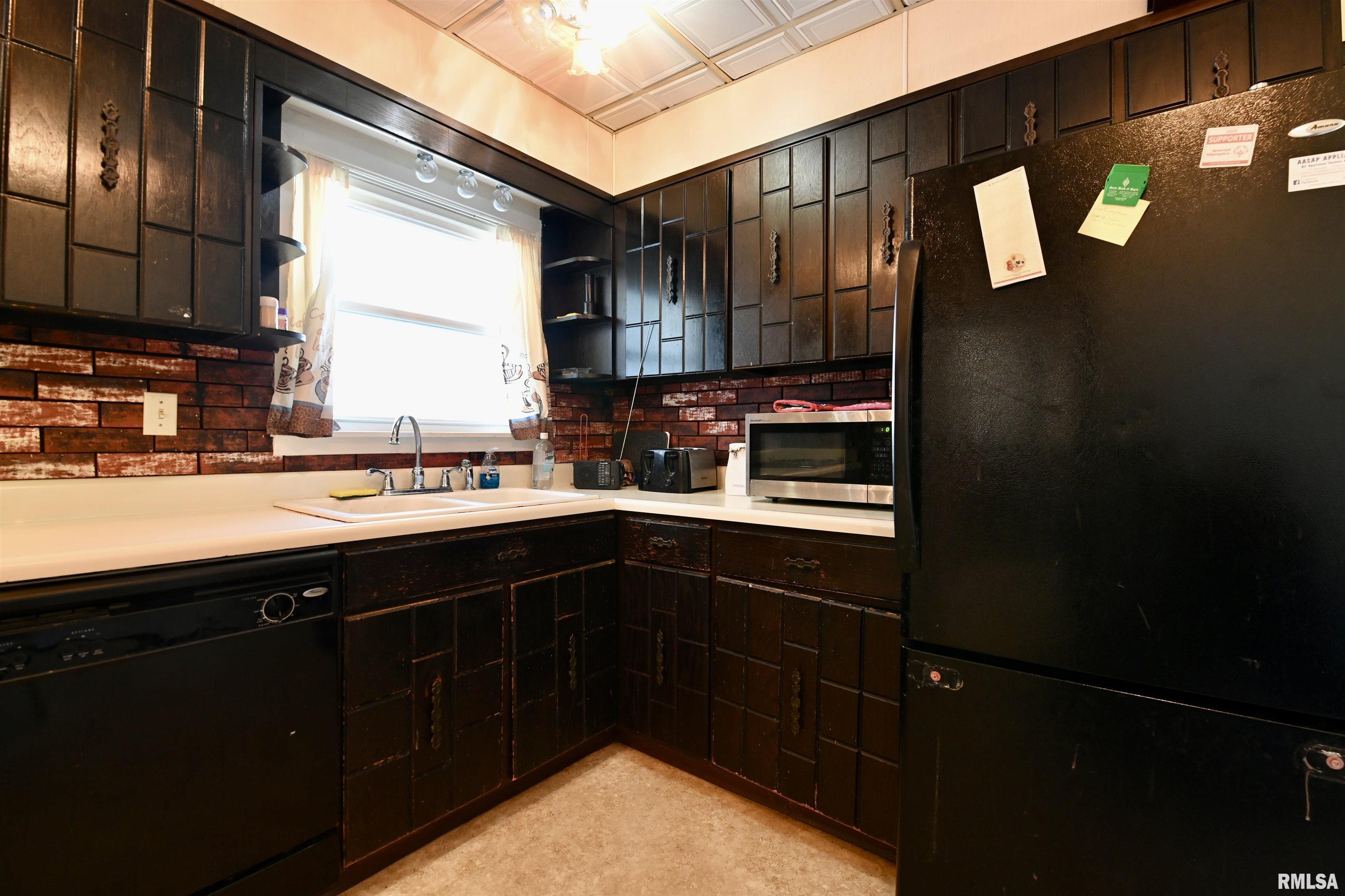 12017 North Riverview Road Chillicothe, IL 61523 - Photo 28 of 41 Gallery Image 28