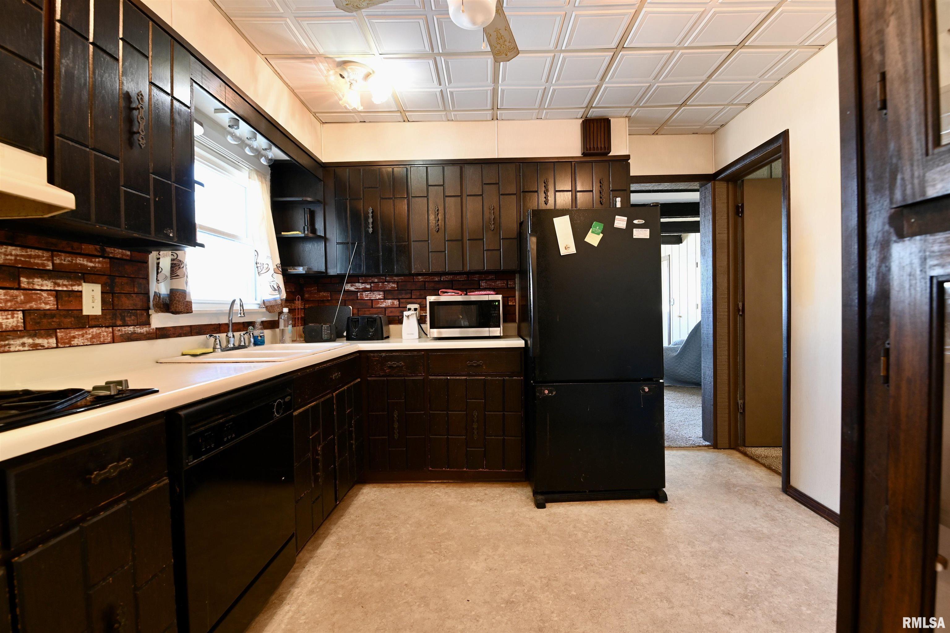 12017 North Riverview Road Chillicothe, IL 61523 - Photo 29 of 41 Gallery Image 29