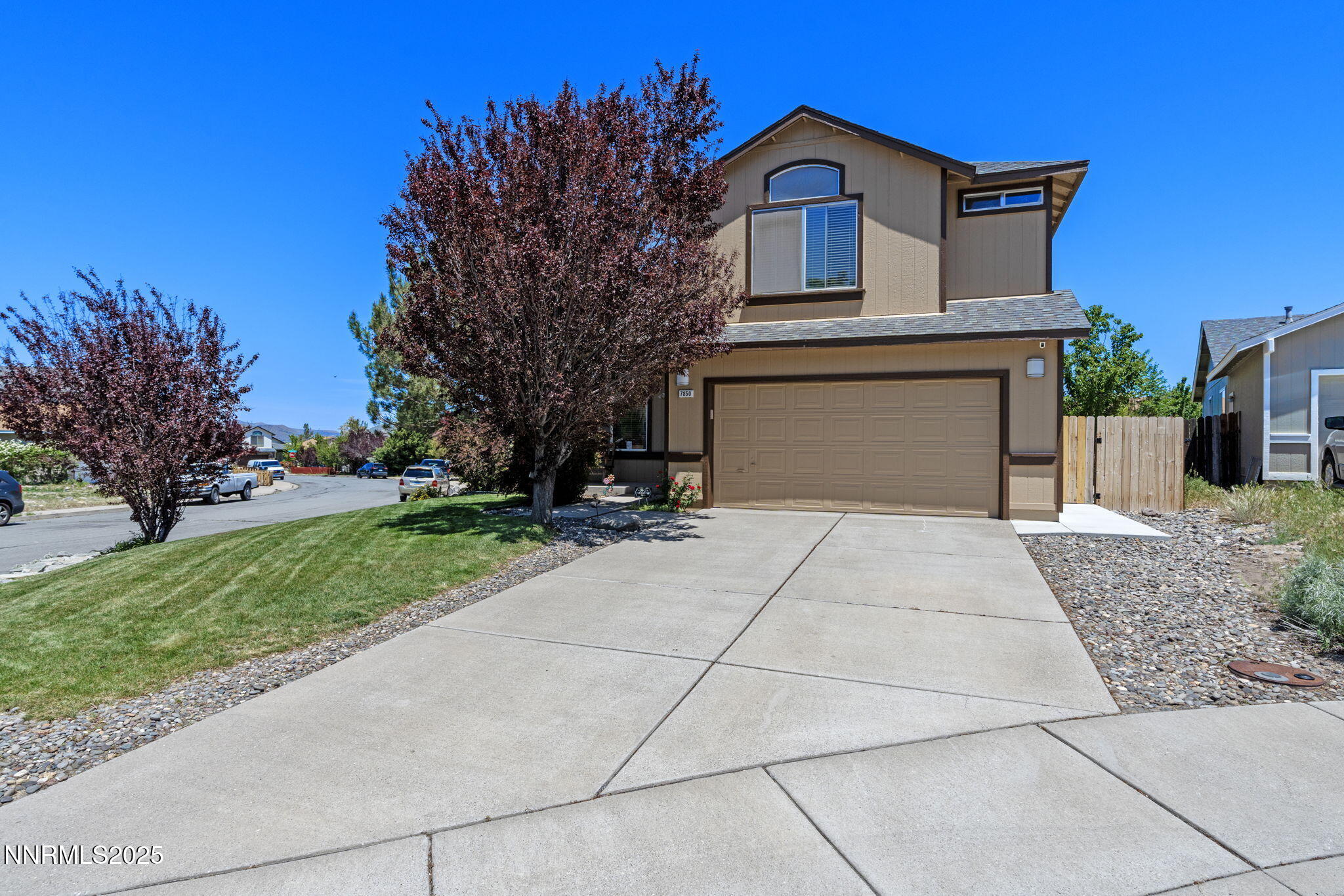 7850 Anchor Point Court Reno, NV 89506 - Photo 4 of 39 2-web-or-mls-DSC07059