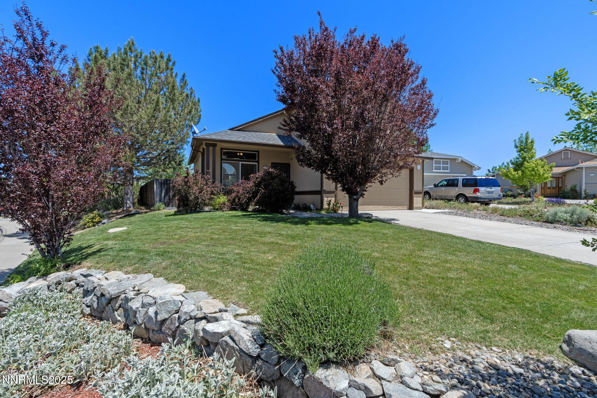 7850 Anchor Point Court Reno, NV 89506 - Photo 5 of 39 3-web-or-mls-DSC07069