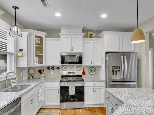 $675,000 | 605 Red Bank Road, Unit 9, Waynesville, NC 28786
