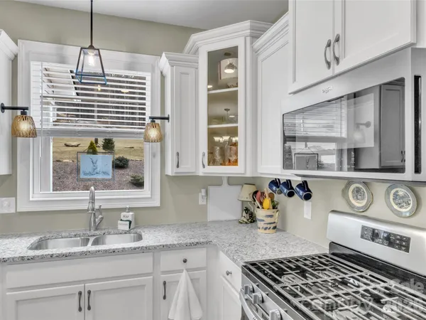 $675,000 | 605 Red Bank Road, Unit 9, Waynesville, NC 28786