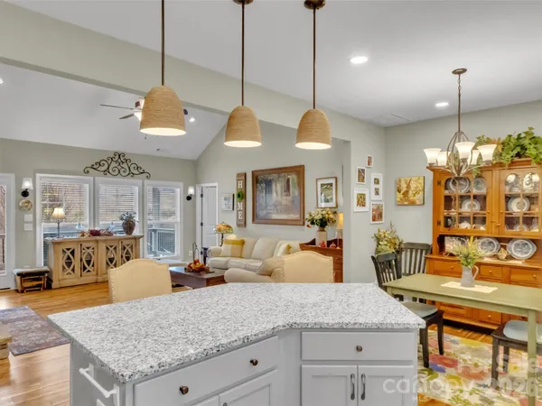 $675,000 | 605 Red Bank Road, Unit 9, Waynesville, NC 28786