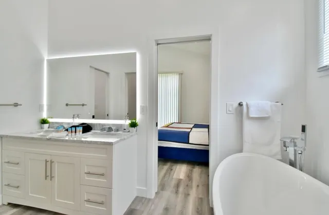 $7,995 | 1021 Gardner Street East, Wayzata, MN 55391