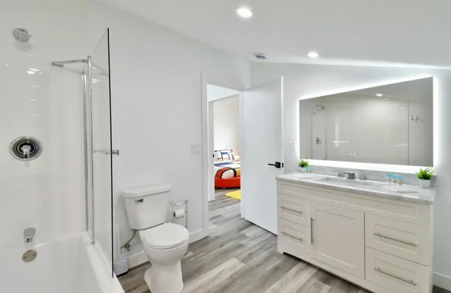 $7,995 | 1021 Gardner Street East, Wayzata, MN 55391