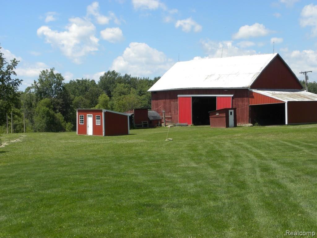15637 Nettney Road Capac, MI 48014 - Photo 62 of 64 DSCN7701.jpg