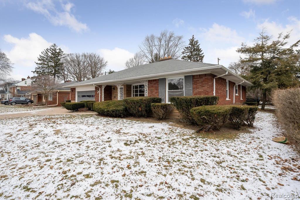 44 Roslyn Road Grosse Pointe Shores, MI 48236 - Photo 4 of 38